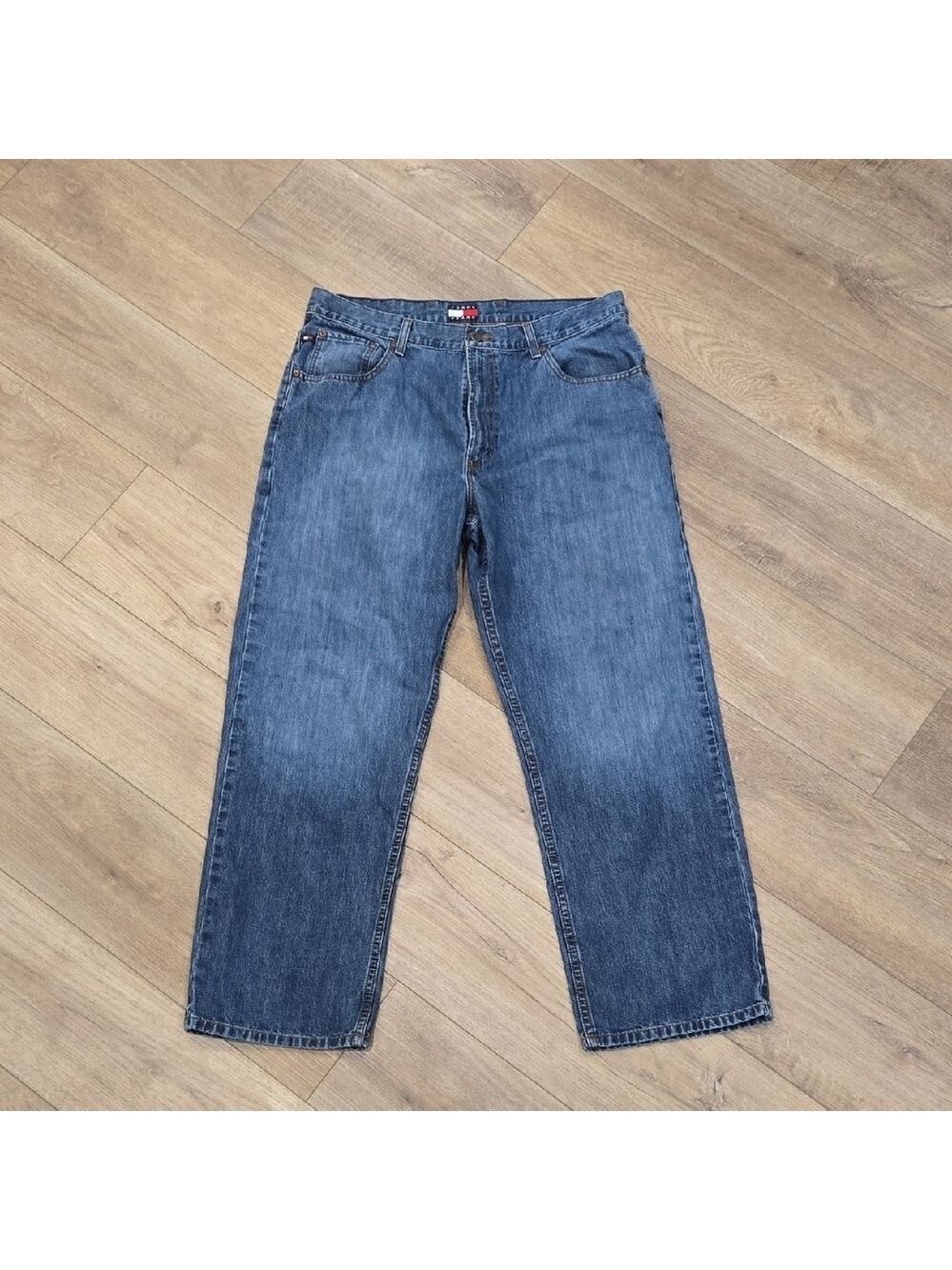 Retro 90's Men's Tommy Hilfiger Classic Straight Leg Medium Wash Denim Jeans